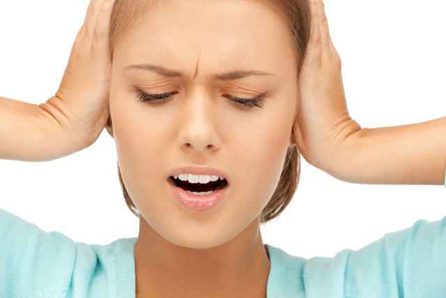 0a19a2283ba10462e24b9cb48987d074 1 - Пульсирует в ухе: причины стука и пульса в органах слуха, почему бьется в ухе пульс, но не болит?