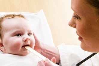 0e26da35bff3ed8fbece24bbc020241c 1 - Красное горло у ребенка: как определить болезнь и чем ее лечить