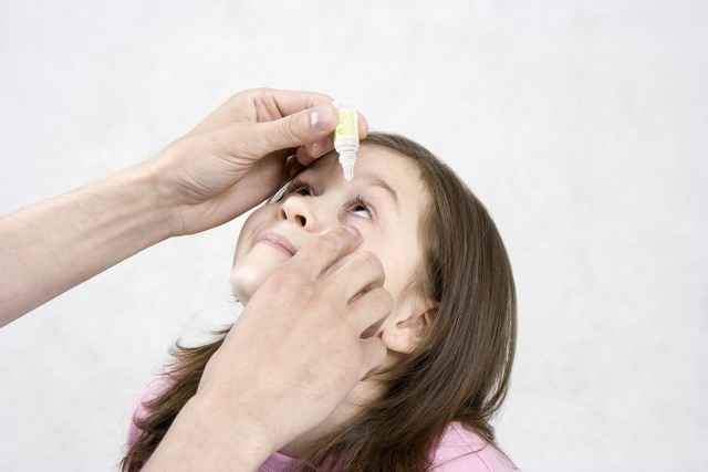 3a5d423af7dd96d623c965b5f5285f05 1 - Как применять капли для глаз альбуцид: состав препарата, инструкция по применению для детей, цена капель