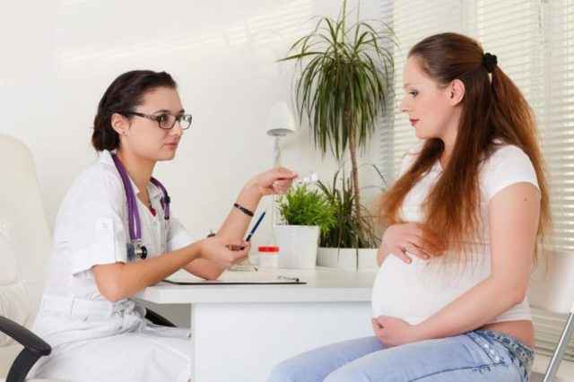 76a9996d1dc15b55388e06e2e0b7a026 1 - Какие таблетки можно пить беременным при кашле: средства для лечения кашля при беременности в разные триместры