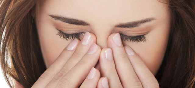 8ef9bd95711a589bd0cec8888347d9b8 1 - Постоянные болячки в носу: причины, чем мазать, когда образовывается сухость и как вылечивать заболевание