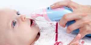 927d9f546c87b94fc2877a83eada5a1d 1 - Чем прочистить носик у новорожденного: причины появления слизи, как можно почистить нос грудничка от козявок