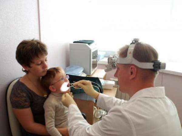 b533e5bfd74f55e3db86d39a9c8461f0 1 - Показания к эндоскопии носа и носоглотки у ребенка, зачем ее делают? когда делают эндоскопию носоглотки детям