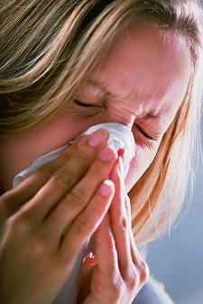 bcfb3805ba2a5847ac70b6a7cf2f2d81 1 - Как лечить простуду в домашних условиях: причины и симптомы, чем лечить и профилактические меры