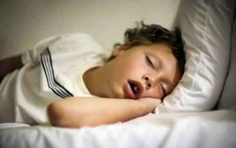 cfbfbd3306ba311c342925b43b672f29 1 - Ищем ответ на вопрос: почему ребёнок храпит во сне и куда обратиться?