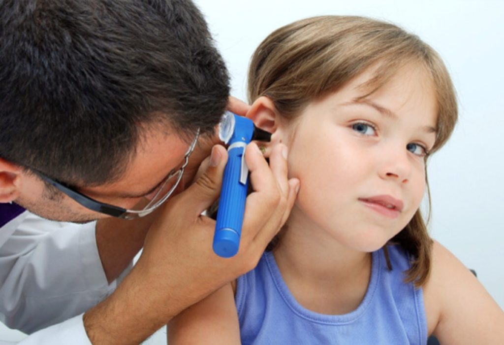 chtodelatesliposlegrippazalozhilouxochem 286AA0D3 - Осложнения на уши у взрослых после отита, гриппа или простуды: что делать, как лечить