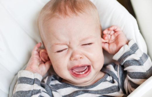 gnoyniyotitudeteyprichinividisimptomidia CF610419 - Гнойный отит у ребенка (40 фото): симптомы, признаки и лечение острого гнойного отита и среднего уха в домашних условиях у новорожденного
