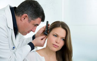oslozhnenienaushiposleprostudilechenievs B3EF693C - Осложнение на уши после простуды: лечение, народные средства