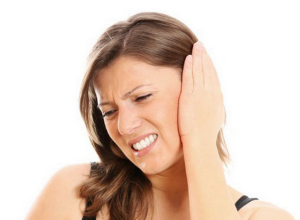 oslozhnenienaushiposleprostudilechenievs FACFAF36 - Осложнение на уши после простуды: лечение, народные средства