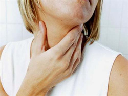 simptomifaringitaitonzillita 09E467FD - Болит горло при глотании с одной стороны: как и чем лечить?